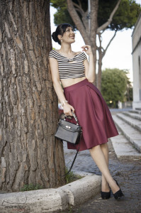 outfit midi skirt crop top pin up rossetto rosso fashion blogger roma