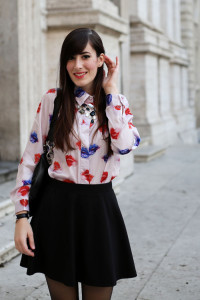 outfit camicia msgm lips mania gonna a ruota cut out boots roma