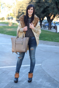 outfit rain boots sorel skinny jeans cardigan collo pelliccia