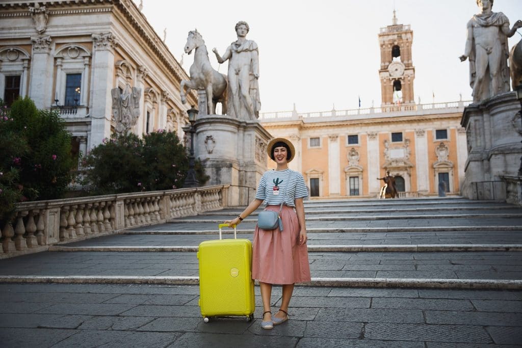 valigia per viaggio all'estero